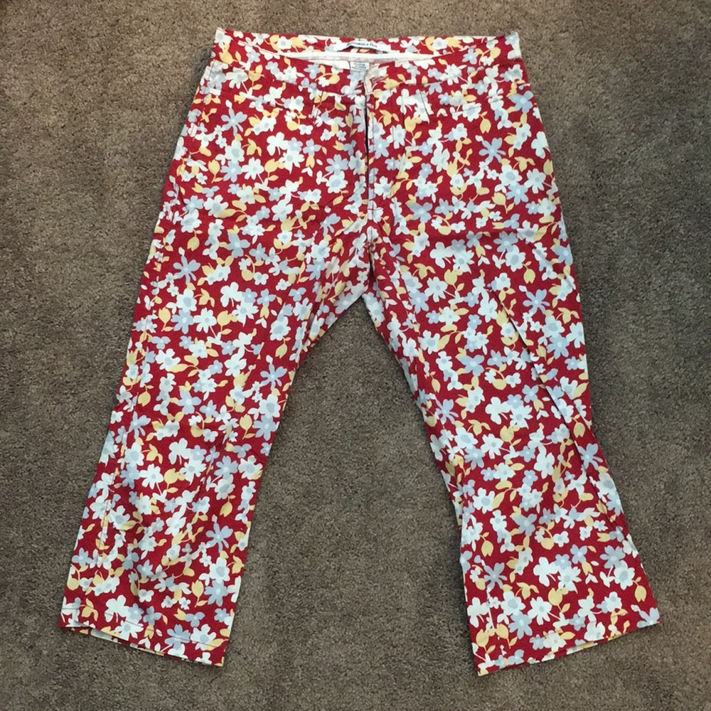 Red flower print Abercrombie capris